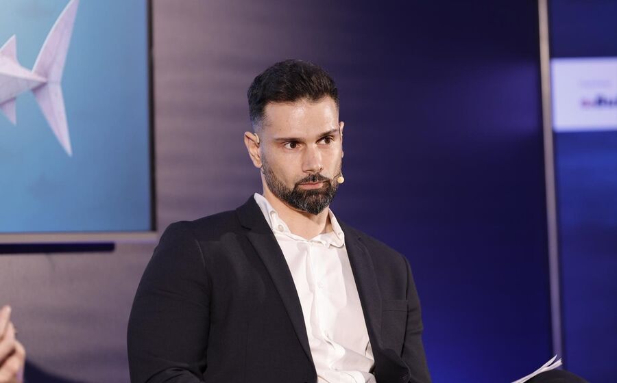 José Almeida abordou a importância das terras raras na viabilização da inteligência artificial e alertou para as implicações geopolíticas e económicas deste recurso estratégico.