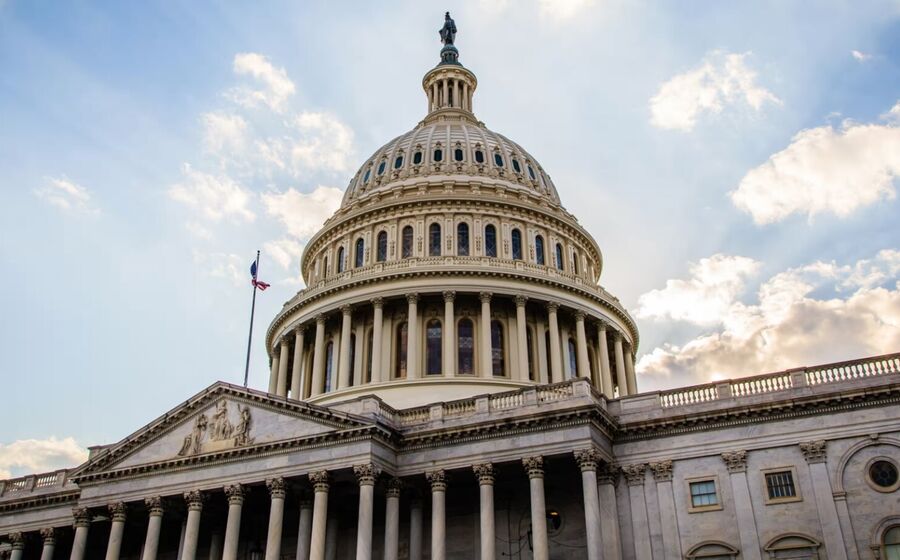 Senado dos EUA aprova acordo para reabertura do Governo após paralisação orçamental