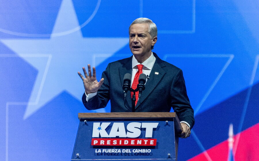 Kast, candidato presidencial, discursa no Chile