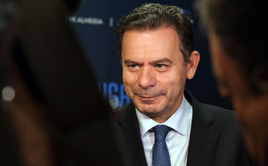 Primeiro-ministro alertou que a Europa não pode continuar a assistir à canalização dos recursos financeiros para outros mercados de capitais.