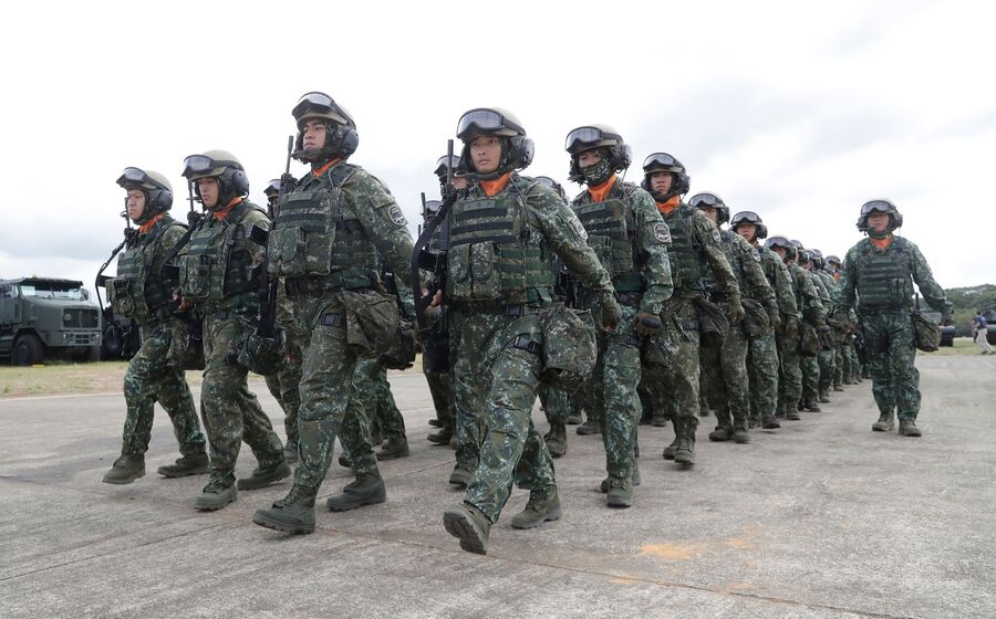 China diz que esmagará ingerências em Taiwan. Ilha com novos planos de defesa