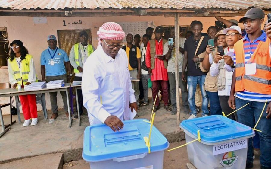  Umaro Sissoco Embaló durante a votação