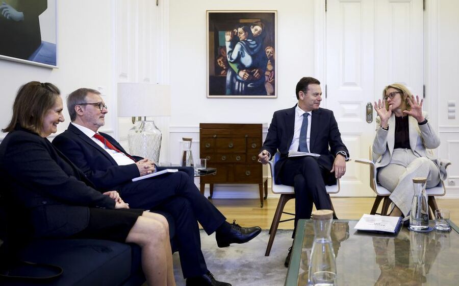 Os dirigentes da UGT foram esta tarde recebidos na residência oficial do primeiro-ministro