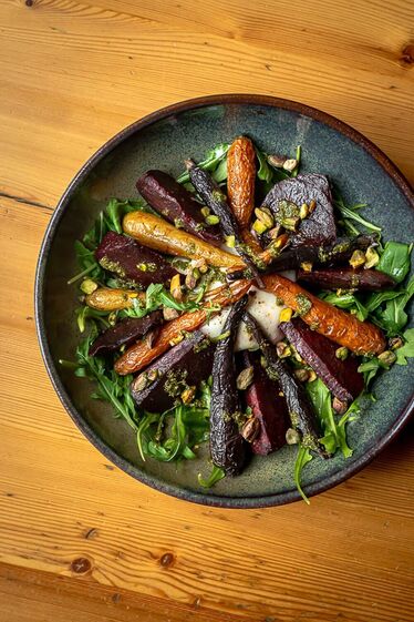 Local Your Healthy Kitchen apresenta pratos com beterraba e cenoura