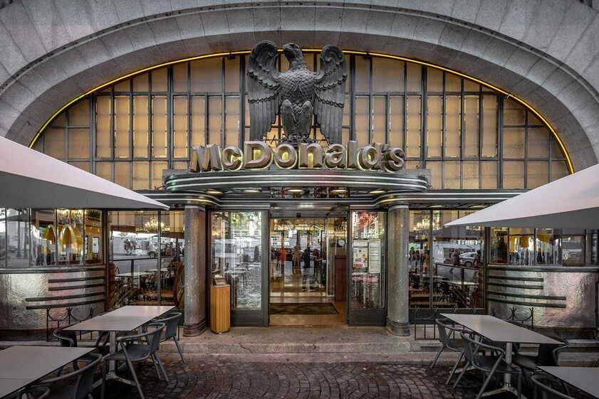 McDonald's Imperial, localizado na portuense Avenida dos Aliados. 