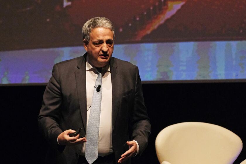 Primeiro-ministro alertou que a Europa não pode continuar a assistir à canalização dos recursos financeiros para outros mercados de capitais.