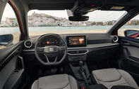 Interior do Seat Arona renovado, apresentado em Ibiza, comemora os 75 anos da marca