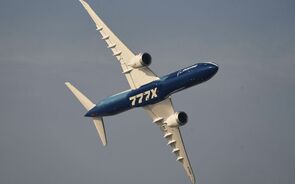 Wall Street em alta com Fed e Ucrânia em foco. Boeing dispara 6%