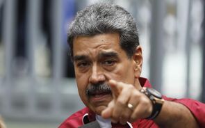 Nicolás Maduro acusa os EUA de atacarem petrolífera estatal para controlar o petróleo venezuelano