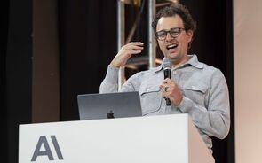 Startups de inteligência artificial captam 150 mil milhões de dólares em ano recorde