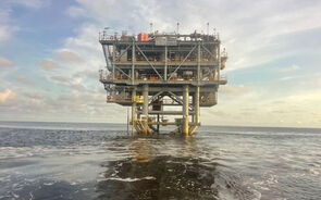 Plataforma N'Dola Sul aumenta produção de petróleo em Angola para 25 mil barris/dia