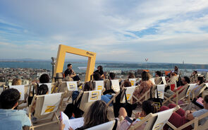 Lisboa acolhe festa de leitura 'FNAC Reading Party' com vista panorâmica
