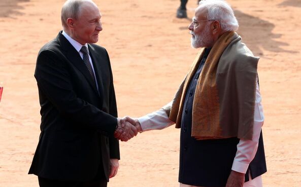 Governo indiano assegura a Putin que a Índia 'não é neutra' na guerra