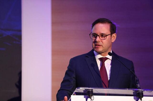 Governo diz que filas no aeroporto de Lisboa 'são um embaraço'