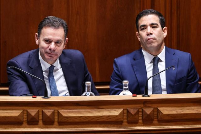 Governo mantém 'prudência' apesar de haver economistas a prever excedente maior este ano 