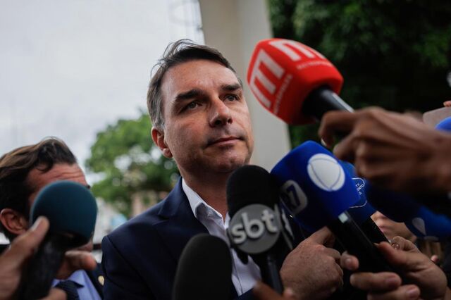 Filho de Bolsonaro vai ser candidato nas presidenciais do Brasil de 2026
