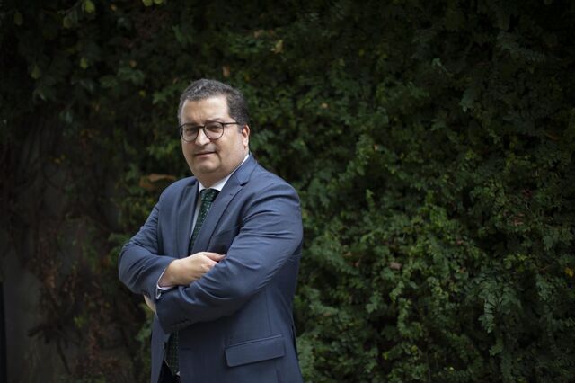 Sarmento antecipa pagamento de 2,5 mil milhões emprestados pela Troika