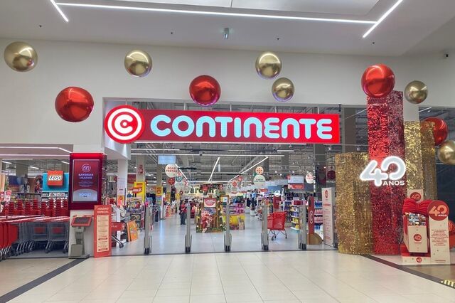 CONTINENTE CELEBRA 40 ANOS E FAZ A FESTA COM OS CLIENTES