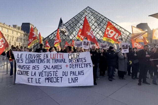 Trabalhadores do Museu do Louvre em greve
