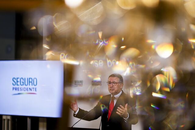 António Filipe vai 'até ao fim'. Marques Mendes critica 'insinuações' e Seguro quer ser 'equilíbrio'