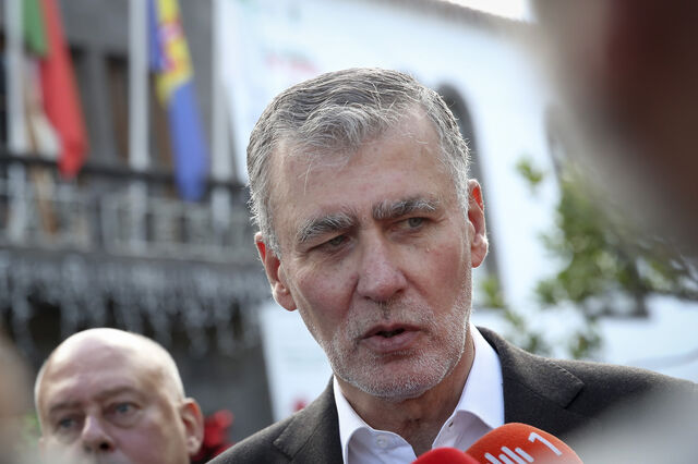 Gouveia e Melo acusa Marques Mendes de andar a fazer 'campanha suja'