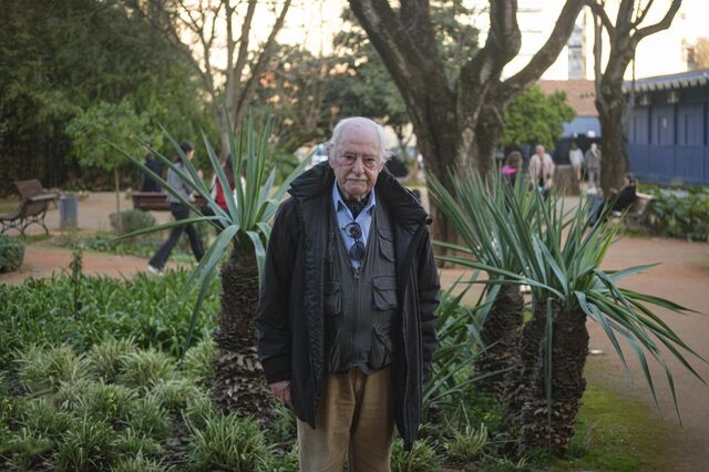 Ruy de Carvalho internado devido a AVC mas em situação estável