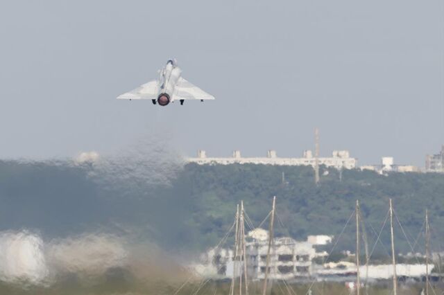 China lança exercícios militares junto a Taiwan e aumenta tensão na região