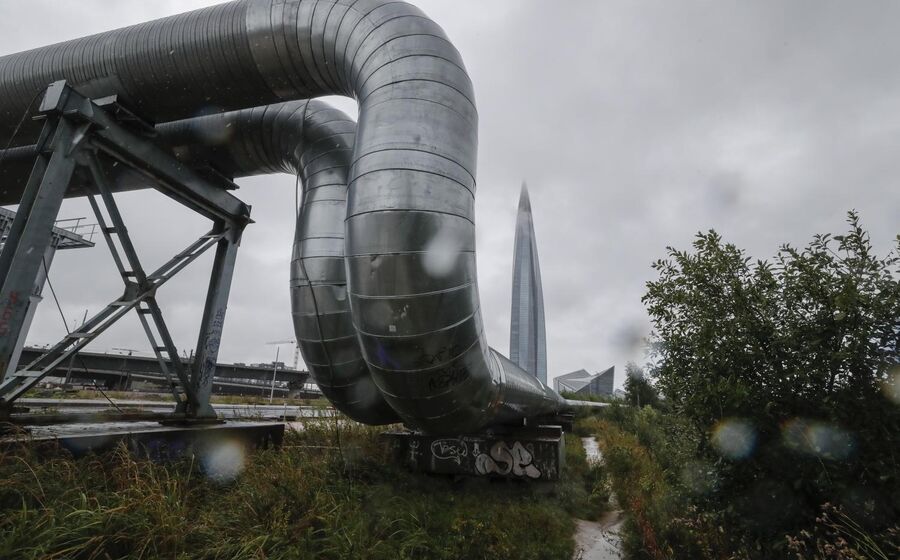 UE acorda interdição da importação de gás russo até outono de 2027