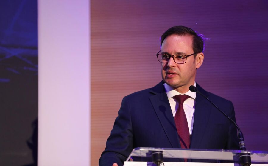 Governo diz que filas no aeroporto de Lisboa 'são um embaraço'