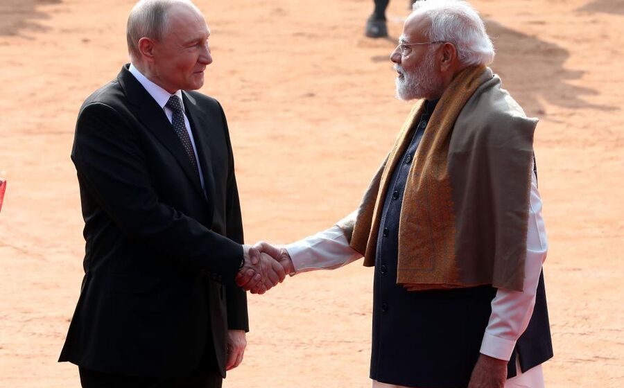 Governo indiano assegura a Putin que a Índia 'não é neutra' na guerra