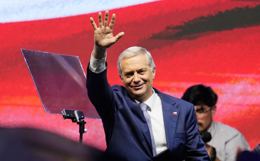 José Antonio Kast venceu com 58,16% dos votos.