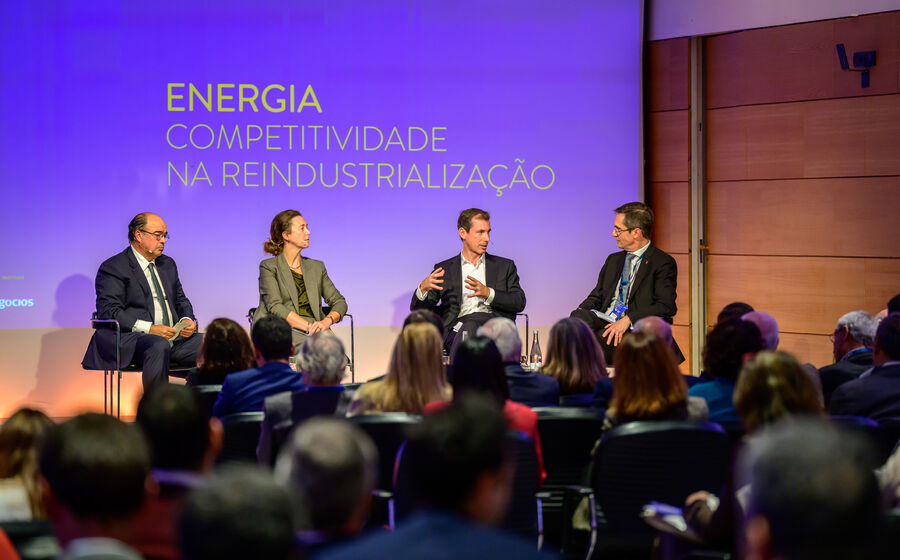 O debate A Energia como Força de Competitividade”, contou com a participação de Rodrigo Costa, CEO da REN, Maria João Carioca, co-CEO da Galp, e Miguel Stilwell d’Andrade, CEO da EDP.