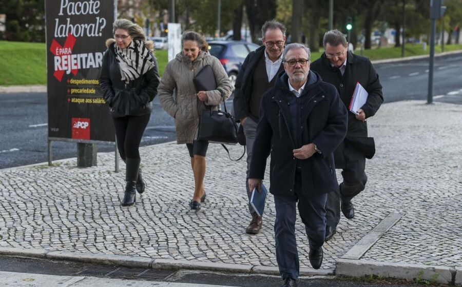 Delegação da UGT, liderada por Mário Mourão