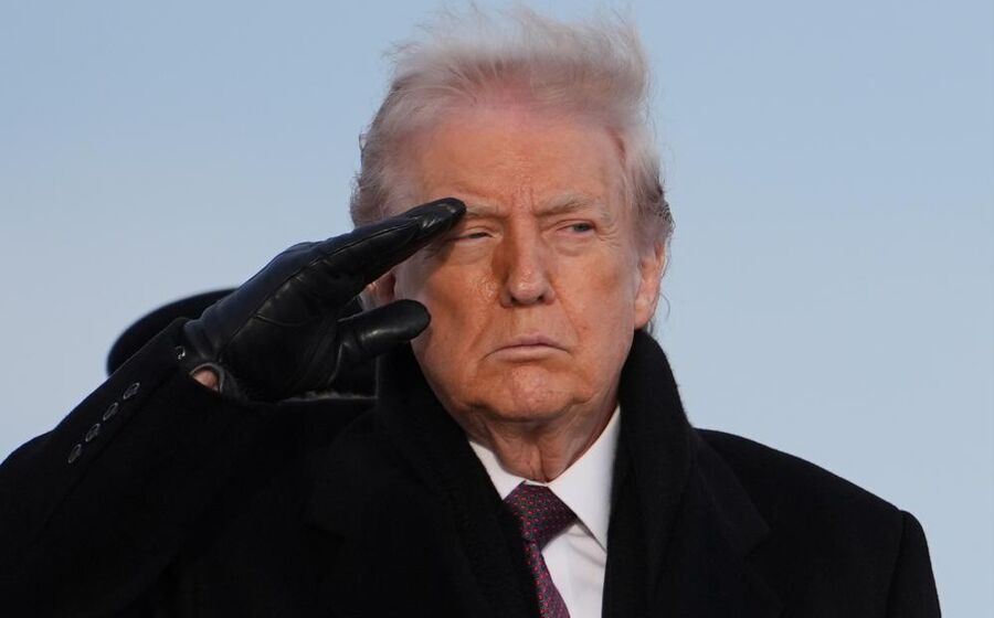 Tucker Carlson diz que Trump vai declarar guerra à Venezuela