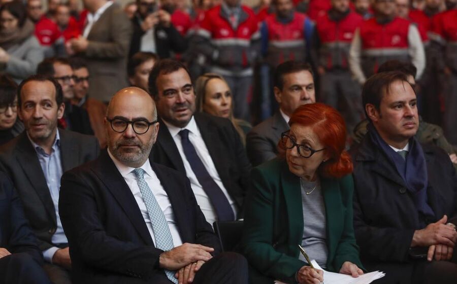 Pinto Luz diz que 'não há autoestradas grátis'.