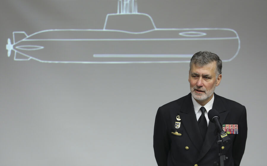 Gouveia e Melo sob investigação por ajuste direto na Marinha