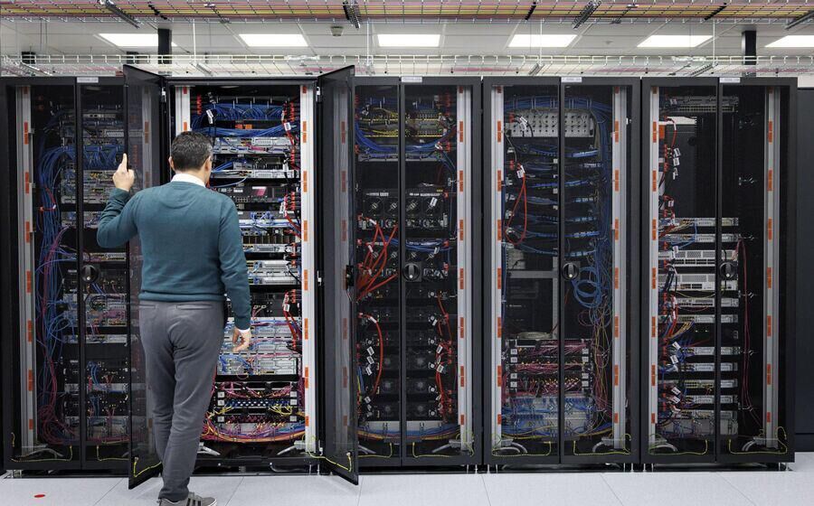 Ações da Kioxia valorizam com a procura por centros de dados para inteligência artificial