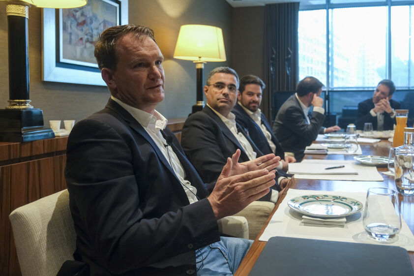 Empresas portuguesas como Brisa e Galp investem em IA para eficiência e novos modelos de negócio