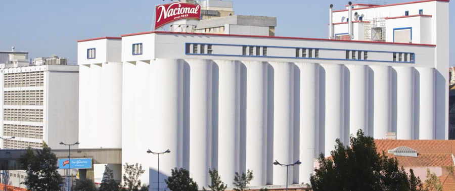 Fábrica de moagem da Cerealis em Lisboa.