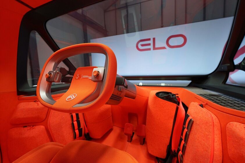 Interior laranja do novo 'concept car' Citroën ELO