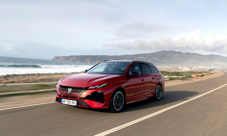 Peugeot 308: estética renovada e motorizações variadas