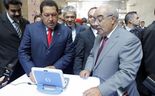 O presidente da Venezuela, Hugo Chávez, visitou Lisboa, em 2008, para assinatura de protocolos e compra de computadores Magalhães. Ao seu lado, Nicolás Maduro, ministro dos Negócios Estrangeiros