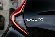 Detalhe da traseira do Toyota Aygo X Hybrid