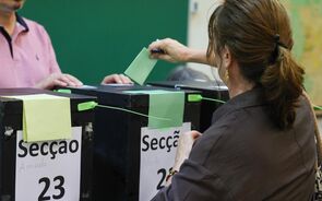 Eleitores votam nas eleições em Santarém