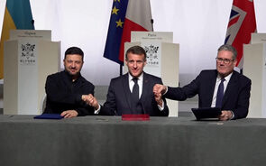 Líderes assinam projeto sobre garantias de segurança para a Ucrânia em Paris