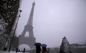 Nevão afeta aeroportos de Paris. Sete voos cancelados a partir de Portugal