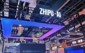 Zhipu AI apresenta modelos de IA na sua estreia em bolsa, em Hong Kong