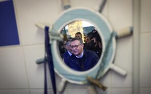 Seguro apela a voto moderado para garantir democracia