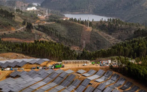 EDP coloca em operação primeiro projeto hídrico-solar terrestre em Portugal