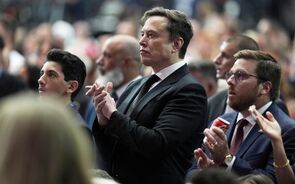 Elon Musk lidera a lista das pessoas mais ricas do mundo